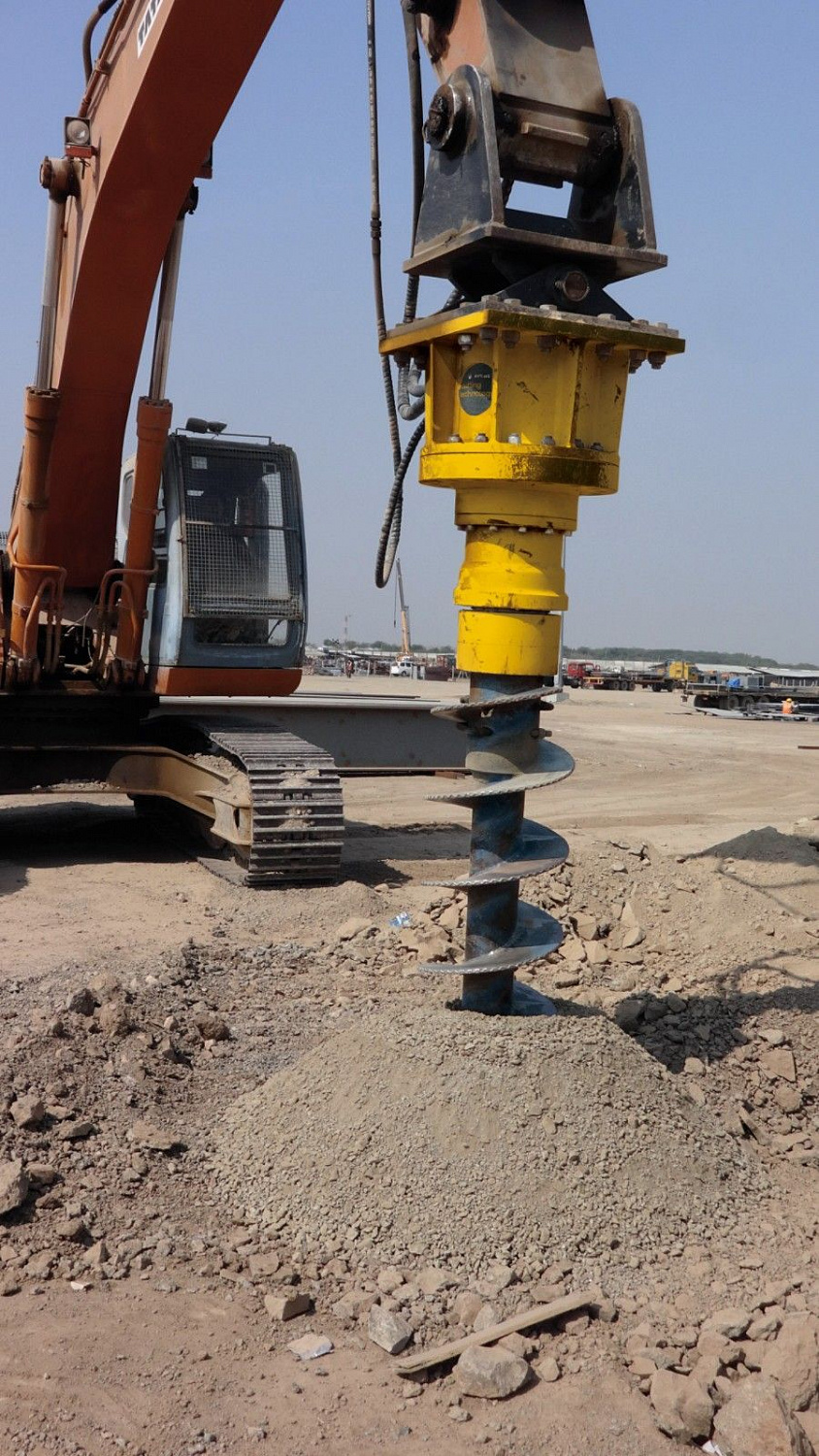 Гидробур Epiroc ADU 600 - для бурения и завинчивания свай