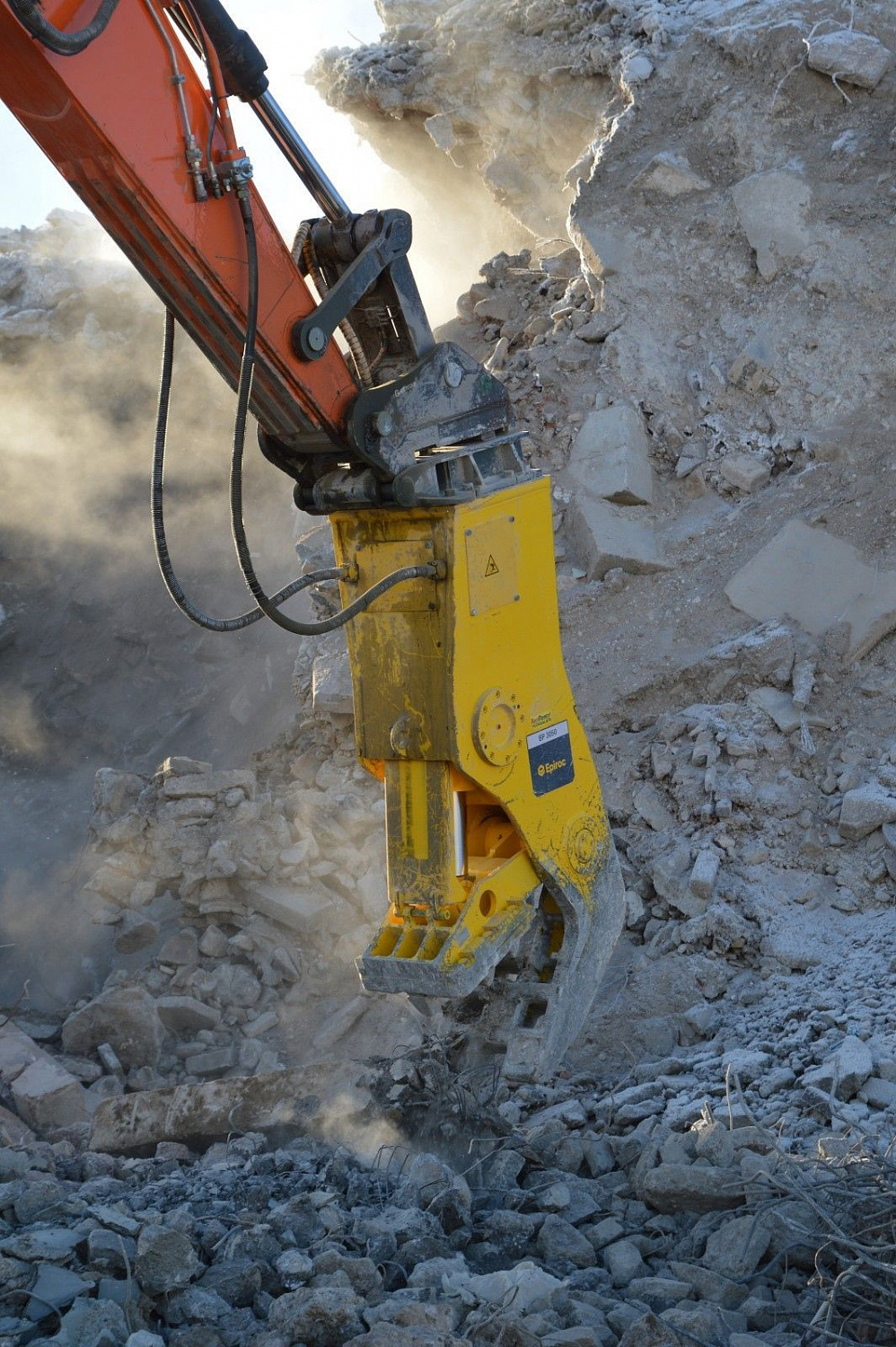 Гидроножницы Atlas Copco BP 3050 измельчитель-бетонолом для экскаватора