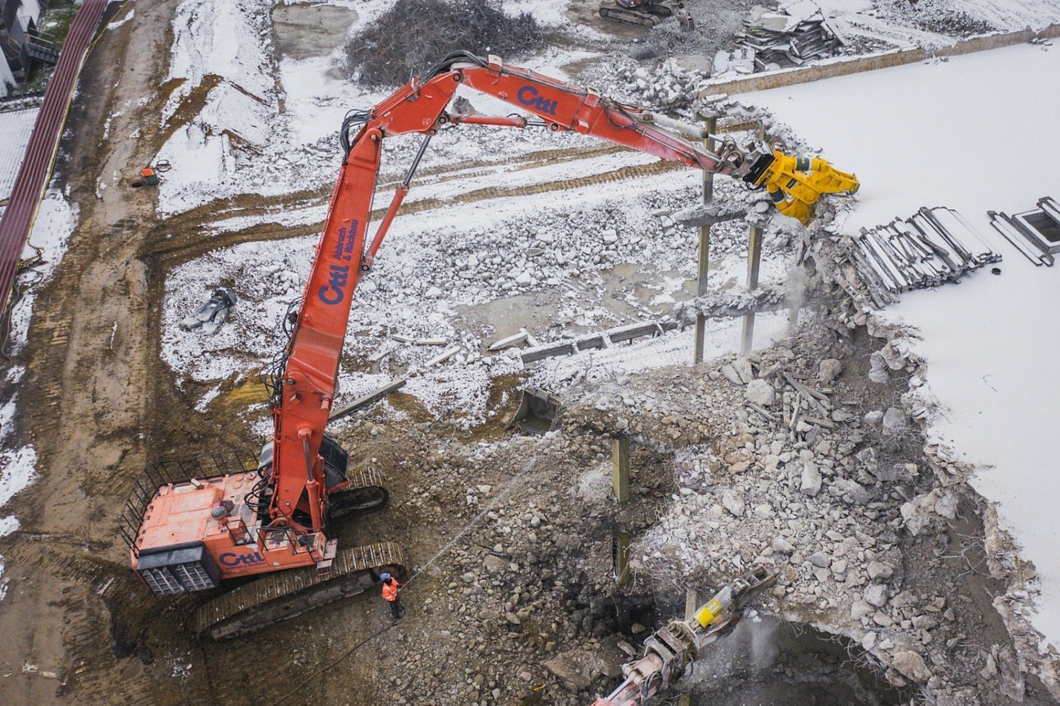 Гидравлические ножницы Epiroc CC3700 U для разрушения бетона