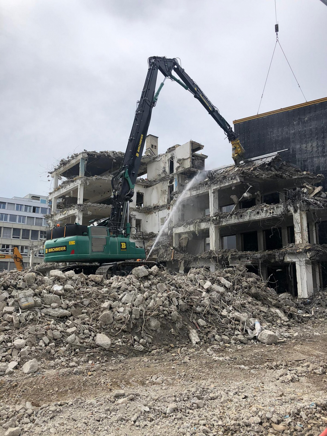 Гидравлические ножницы Epiroc CC3700 U для разрушения бетона