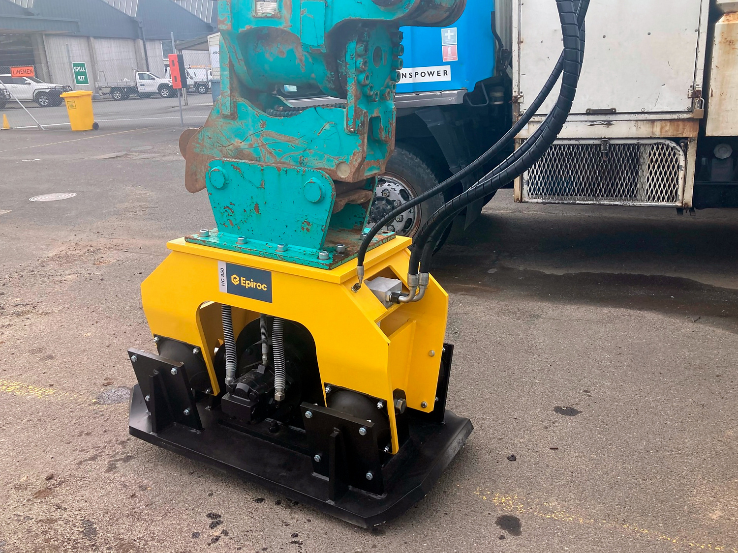 Epiroc HC850 - виброплита/трамбовка для экскаватора